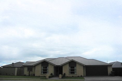 Photo of property in 14 Sedgemoor Close, Burwood, Christchurch, 8083