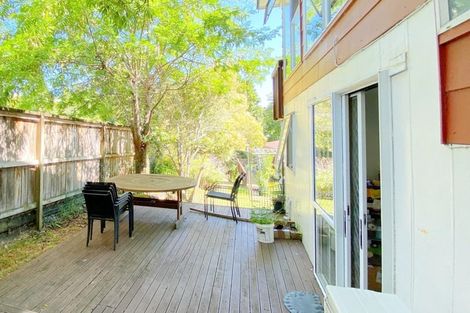 Photo of property in 10 Eastglen Road, Glen Eden, Auckland, 0602