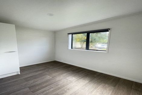 Photo of property in 18 Kent Terrace, Riverhead, 0820