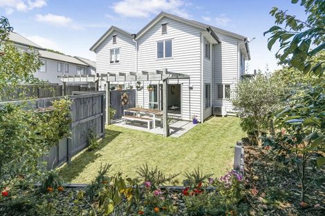 Photo of property in 1/1 Hibiscus Avenue, Hamilton Lake, Hamilton, 3204