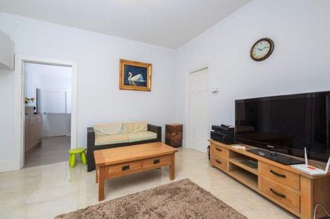 Photo of property in 1/28 Rangitoto Terrace, Milford, Auckland, 0620
