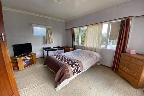 Photo of property in 246 High Street, Eltham, 4322