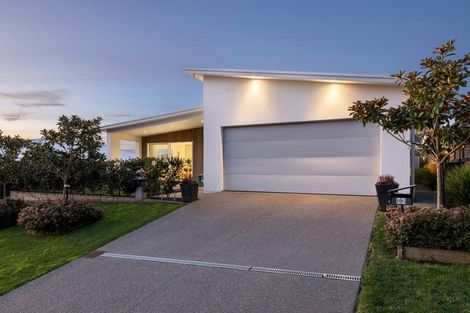 Photo of property in 86 Whakaturou Crescent, Pyes Pa, Tauranga, 3112