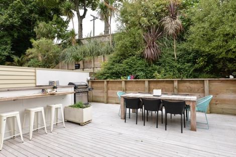 Photo of property in 2c Riro Street, Hamilton East, Hamilton, 3216