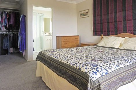 Photo of property in 16 Vantage Place, Omokoroa, 3114