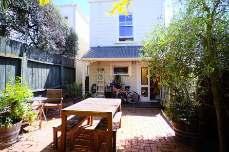 Photo of property in 17 Douglas Street, Mount Cook, Wellington, 6021