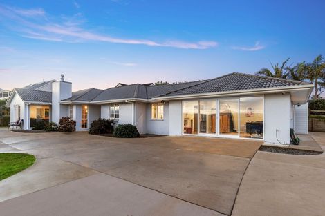 Photo of property in 10 Tralee Street, Omokoroa, 3114