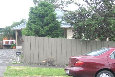 Photo of property in 1/62 Roberts Road, Glenfield, Auckland, 0629