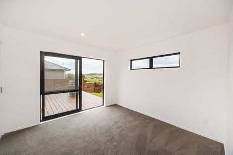 Photo of property in 26 Silicon Way, Fitzherbert, Palmerston North, 4410