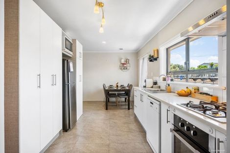 Photo of property in 18 Rollerson Street, Papakura, 2110