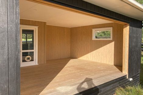 Photo of property in 16 Hull Road, Waitoki, Kaukapakapa, 0871