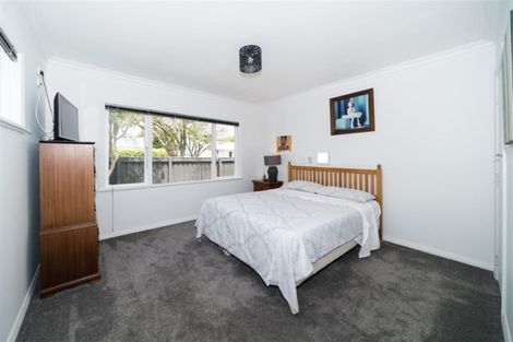 Photo of property in 27 Stirling Crescent, Hokowhitu, Palmerston North, 4410