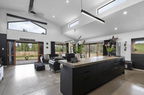 Photo of property in 315b Ashhurst Road, Bunnythorpe, Palmerston North, 4481