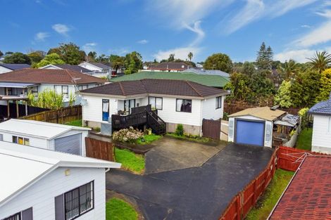 Photo of property in 2/4 Myna Place, Weymouth, Auckland, 2103