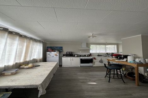 Photo of property in 2/4 Calvert Street, Papakura, 2110