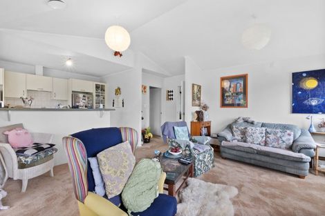 Photo of property in 19 Kingfisher Way, Te Kowhai, Hamilton, 3288