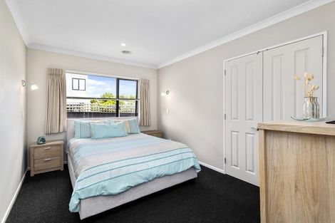 Photo of property in 40 Navigation Drive, Whitby, Porirua, 5024