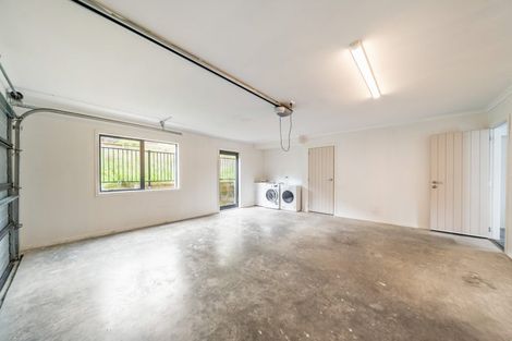 Photo of property in 9 Lowry Heights, Stokes Valley, Lower Hutt, 5019