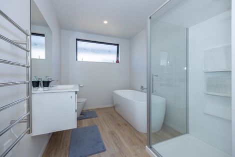 Photo of property in 34 Glen Dene Crescent, Wanaka, 9305