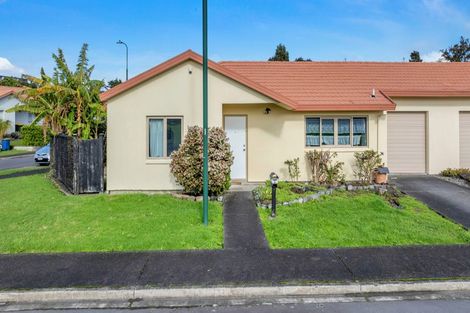 Photo of property in 2 Lockington Avenue, Henderson, Auckland, 0612