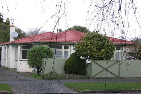Photo of property in 4 Winston Avenue, Hokowhitu, Palmerston North, 4410