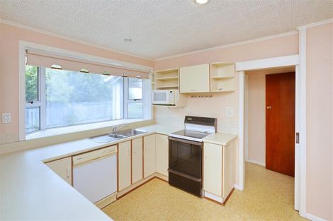 Photo of property in 14 Ron Place, Bishopdale, Christchurch, 8051