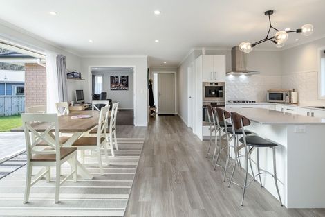 Photo of property in 4 Mckerrow Place, Featherston, 5710