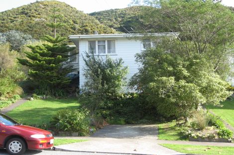 Photo of property in 13 Willcox Grove, Naenae, Lower Hutt, 5011
