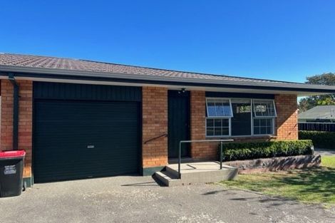 Photo of property in 24 Middle Road, Havelock North, 4130