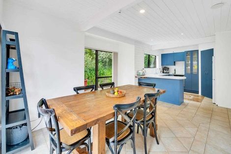 Photo of property in 1 Tiri View Place, Waiake, Auckland, 0630