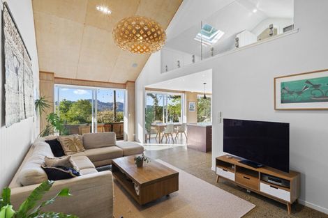 Photo of property in 243 Clevedon Kawakawa Road, Clevedon, Papakura, 2585