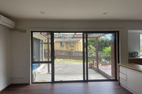 Photo of property in 69 Oliver Road, Eastern Beach, Auckland, 2012