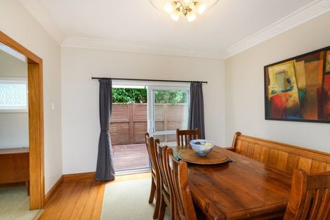 Photo of property in 33 Knowles Street, Terrace End, Palmerston North, 4410