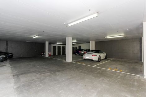 Photo of property in 22 Liardet Apartments, 401/22 Liardet Street, New Plymouth, 4310