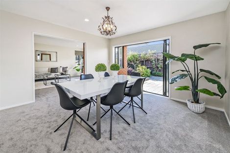 Photo of property in 3/118a Sawyers Arms Road, Northcote, Christchurch, 8052