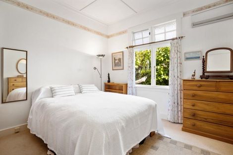 Photo of property in 384 Devonport Road, Tauranga South, Tauranga, 3112