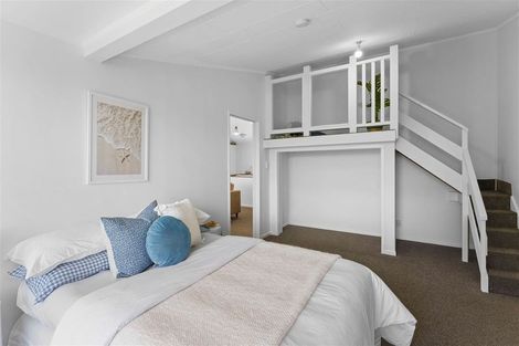 Photo of property in 15 Ruru Street, Waikanae, 5036