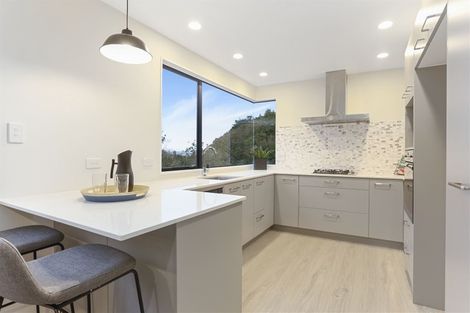 Photo of property in 2/20a Rawene Road, Birkenhead, Auckland, 0626