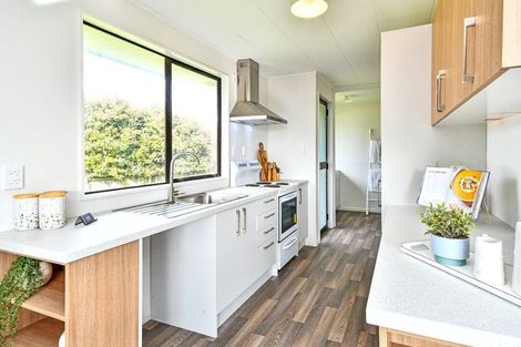 Photo of property in 6 Leaming Place, Clarks Beach, 2122