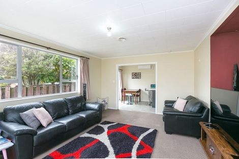 Photo of property in 11 Warkworth Grove, Bell Block, New Plymouth, 4312