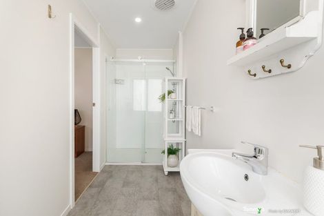 Photo of property in 20 Monorgan Road, Strathmore Park, Wellington, 6022