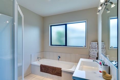 Photo of property in 88 Russell Robertson Drive, Havelock North, 4130