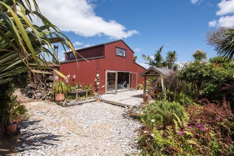 Photo of property in 76 Top Town Place, Coromandel, 3506