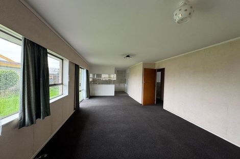 Photo of property in 2/69 Settlement Road, Papakura, 2110