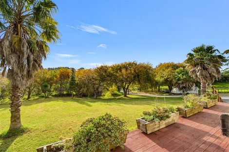 Photo of property in 2257 South Head Road, South Head, Helensville, 0874