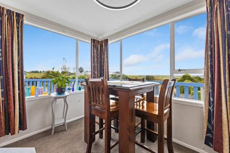 Photo of property in 31 Hill Street, Kaka Point, Balclutha, 9271