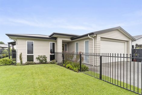 Photo of property in 77 Sandhurst Drive, Papamoa Beach, Papamoa, 3118