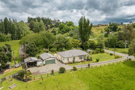 Photo of property in 36 Riverdale Road, Dannevirke, 4930