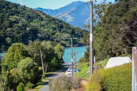 Photo of property in 52 Tikao Bay Road, Wainui, French Farm, 7582