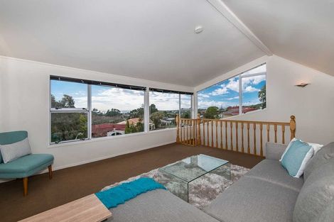 Photo of property in 21 Robin Lane, Browns Bay, Auckland, 0630